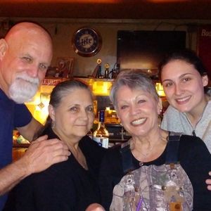 Meet your Posher, Debi